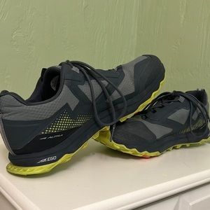 Altra Lone Peak All Weather Men’s Shoes Size 10